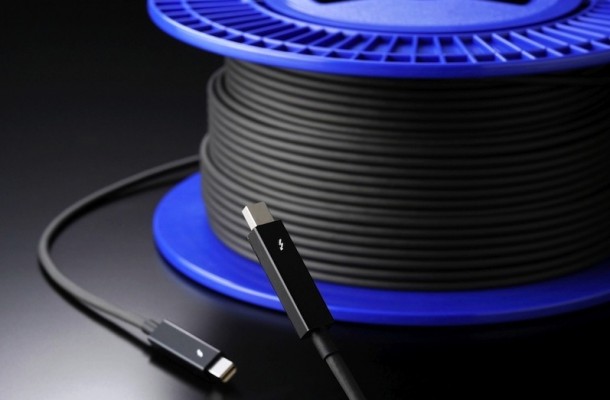Sumitomo-Thunderbolt-Optical-Cable