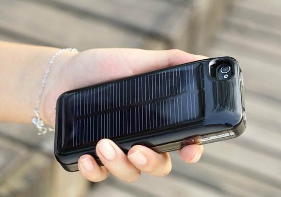 solar-charger-best-for-iphone-1-Optimized