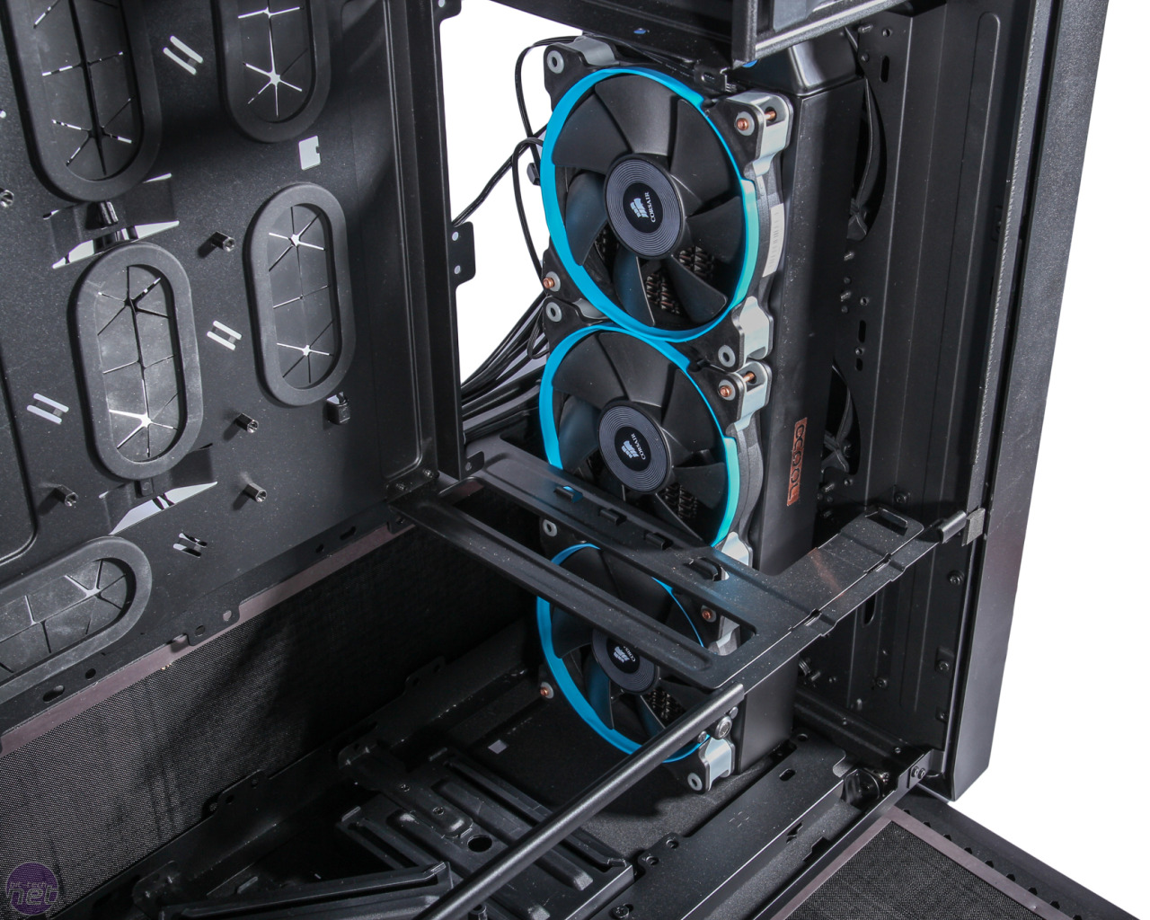 obsidian-900d-18-1280x1024